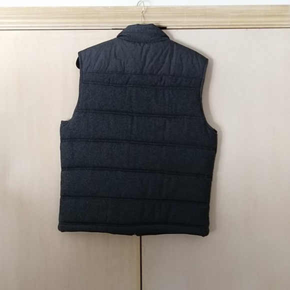 Men's Apt 9 Grey Puffy Vest Medium - Picture 3 of 7
